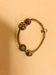 （分類：）位於 。 由 fierceturtle.867303 提交（商品編號 1028894606，圖片 1）。簡介： 。