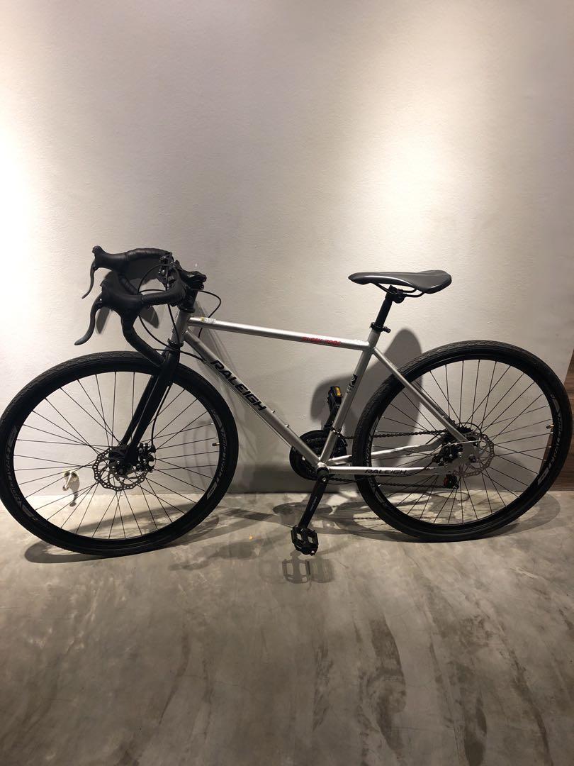 Raleigh 700c hybrid bike deals