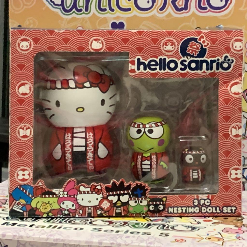 hello kitty nesting dolls