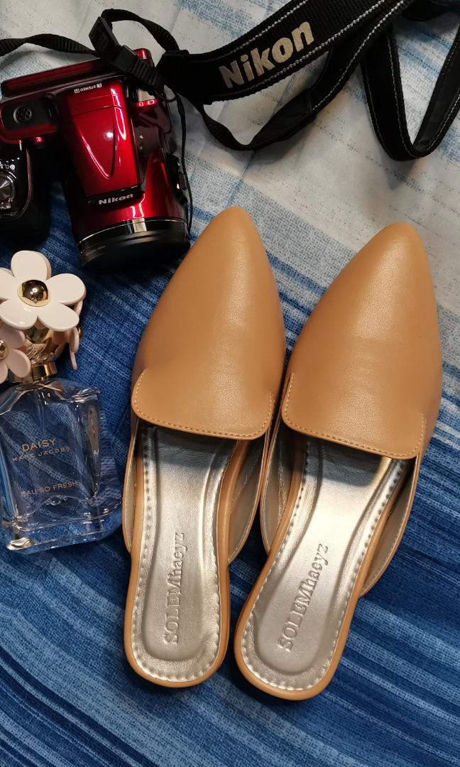 Sophisticated Nude Heel Mule Shoes in Size 7 Women s Fashion