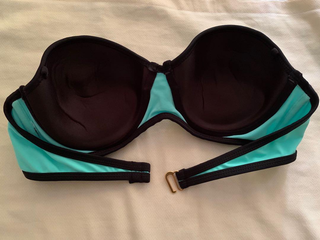 Triangl inspired strapless bustier bikini top (Category: Sleeveless) located in Pasig City. Submitted by aleahkim (Listing ID 1028895051, Image 3). Description: Brand new strapless teal bikini top. Bought from an online shop. Fits 34-36B. For more details, please send me a DM..