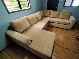 (Category: ) located in . Submitted by rachecj (Listing ID 1029003685, Image 1). Description: .