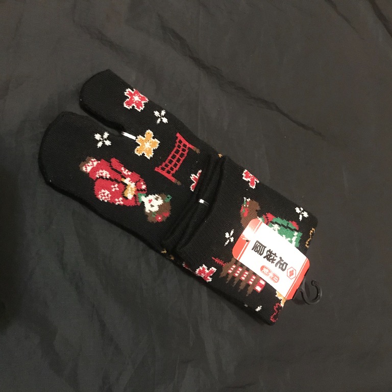 日本制 made in JAPAN 襪子 socks, 女裝, 手錶及配件, 襪褲襪 Carousell