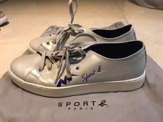 （分類：）位於 。 由 2handsneakers 提交（商品編號 1028989385，圖片 1）。簡介： 。