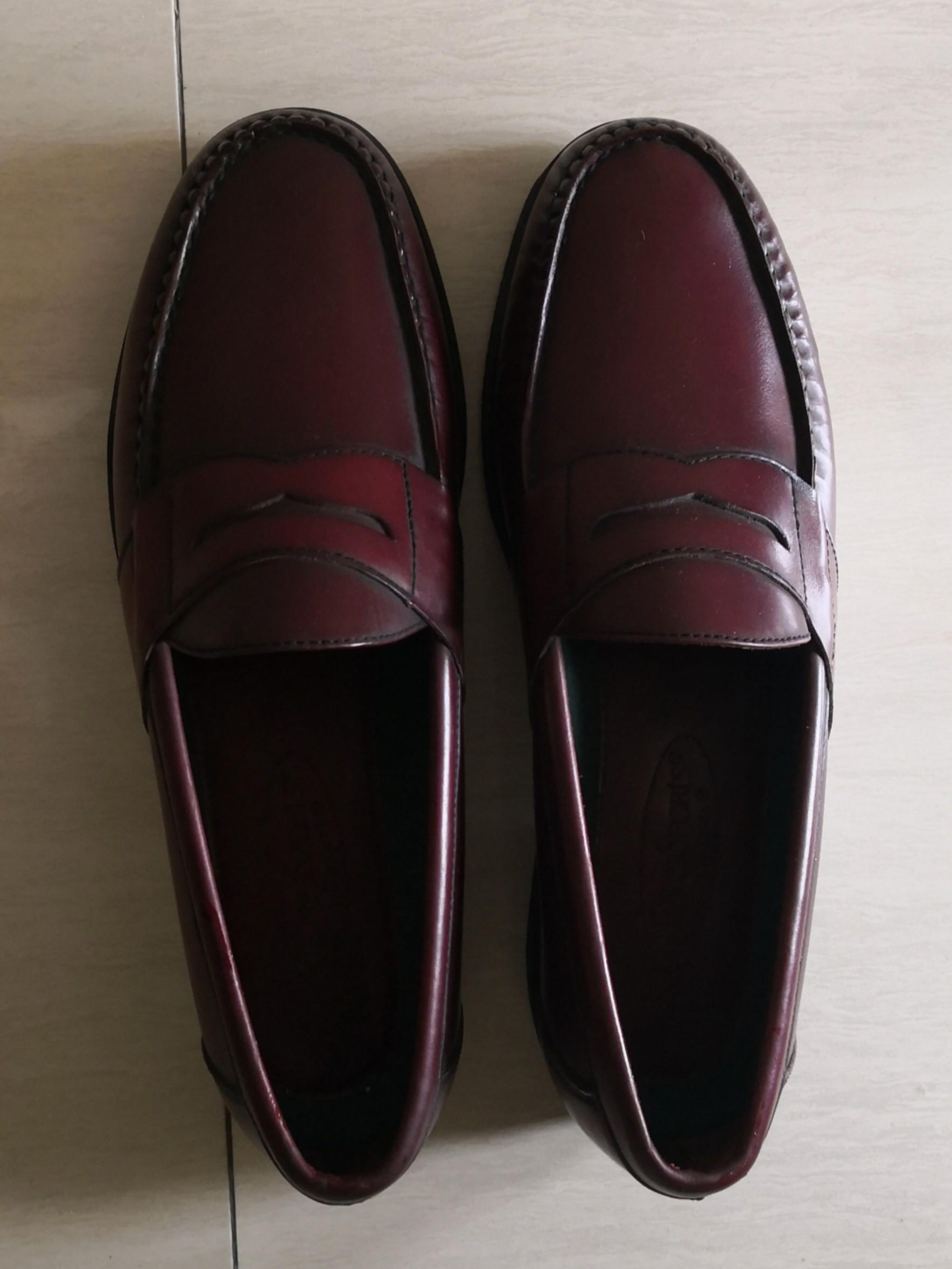 burgundy color shoe