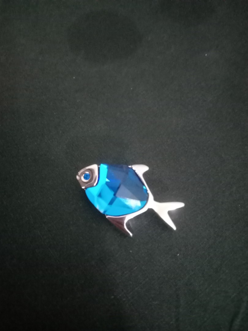 Brooch bawal exclusive sales