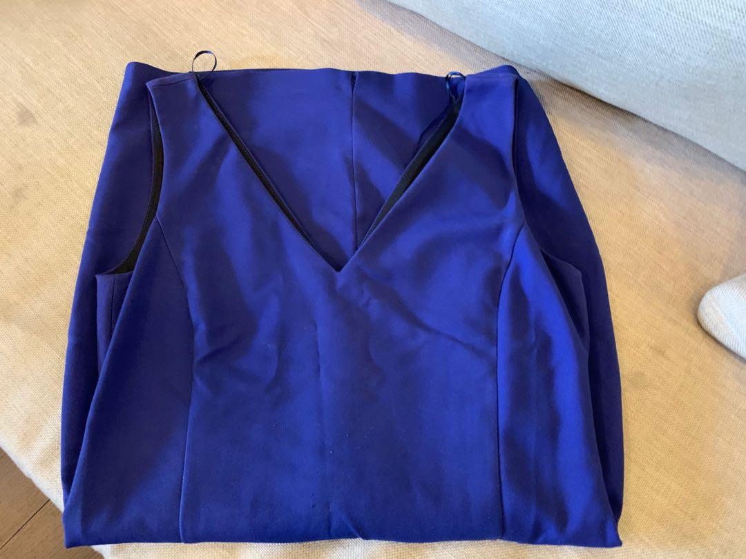 Blue Dresses (Category: Dresses) located in Pasig City. Submitted by macmalba (Listing ID 1029150621, Image 1). Description: Gently used blue dresses Zara - Large Giordano Ladies - Medium .