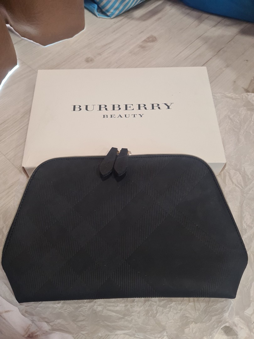 burberry beauty pouch