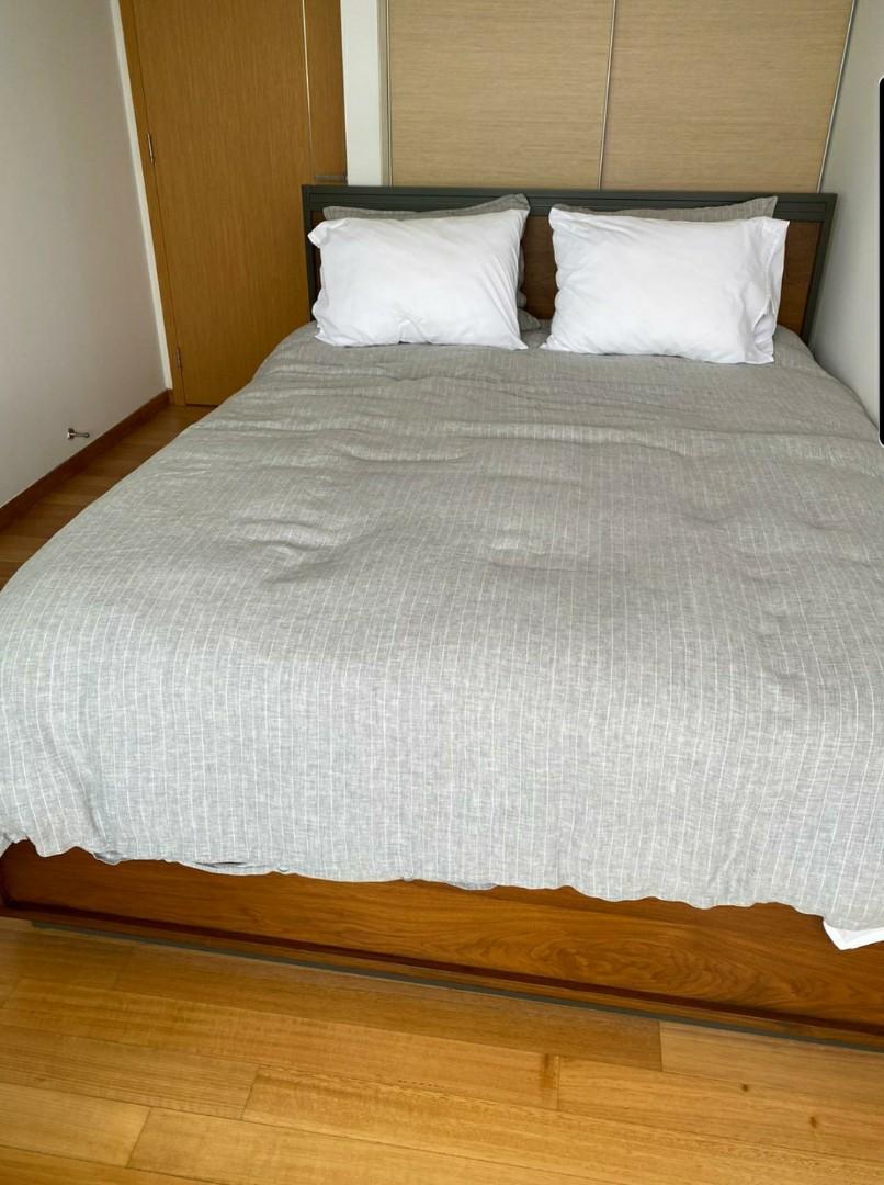 Crate & Barrel, Furniture, Beds & Mattresses on Carousell