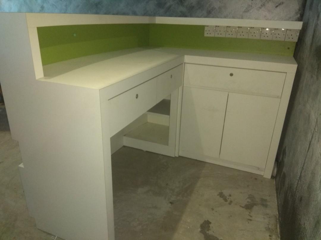 Custom 2025 counter table