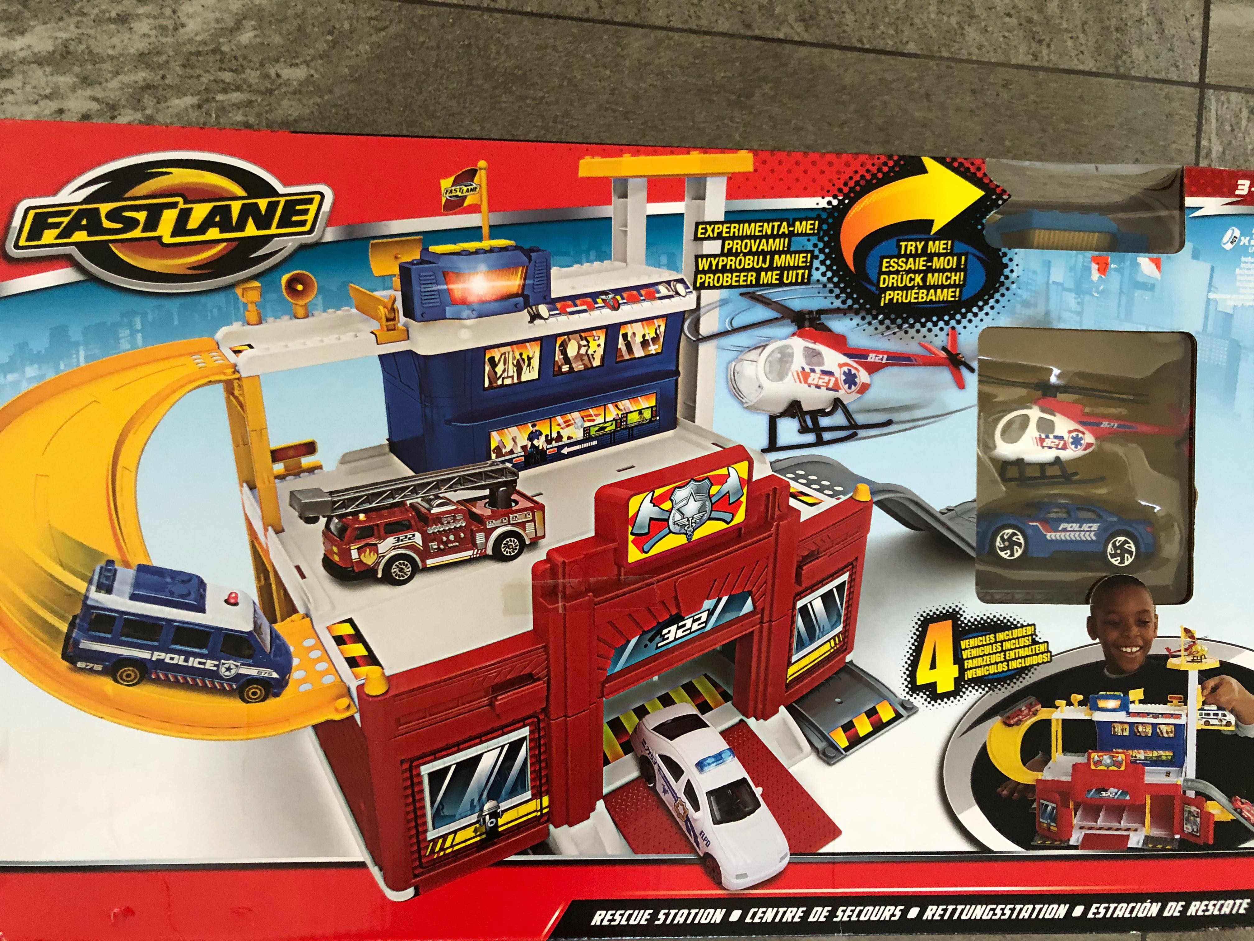 Fast lane shop rescue station playset
