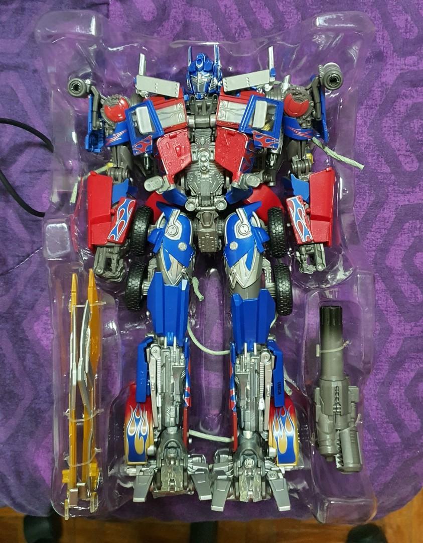 Hasbro transformers movie masterpiece Optimus prime mpm 04, Hobbies