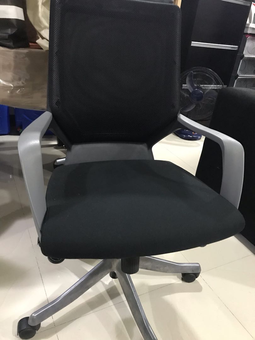 Heavy Duty Computer Chair Home Furniture Furniture Fixtures Tables Chairs On Carousell