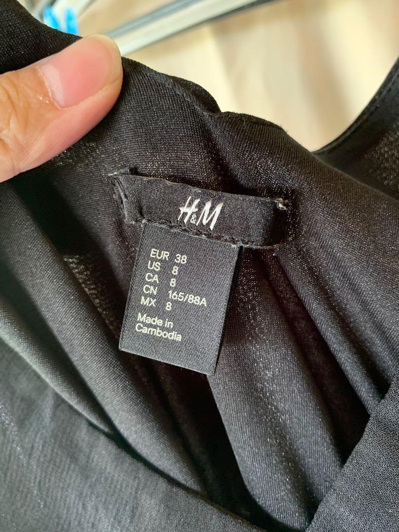 H&M Black Dresses (Category: Dresses) located in Pasig City. Submitted by macmalba (Listing ID 1029150005, Image 3). Description: H&M little black dresses Gently used Refer to photos for sizes Take all for 700.