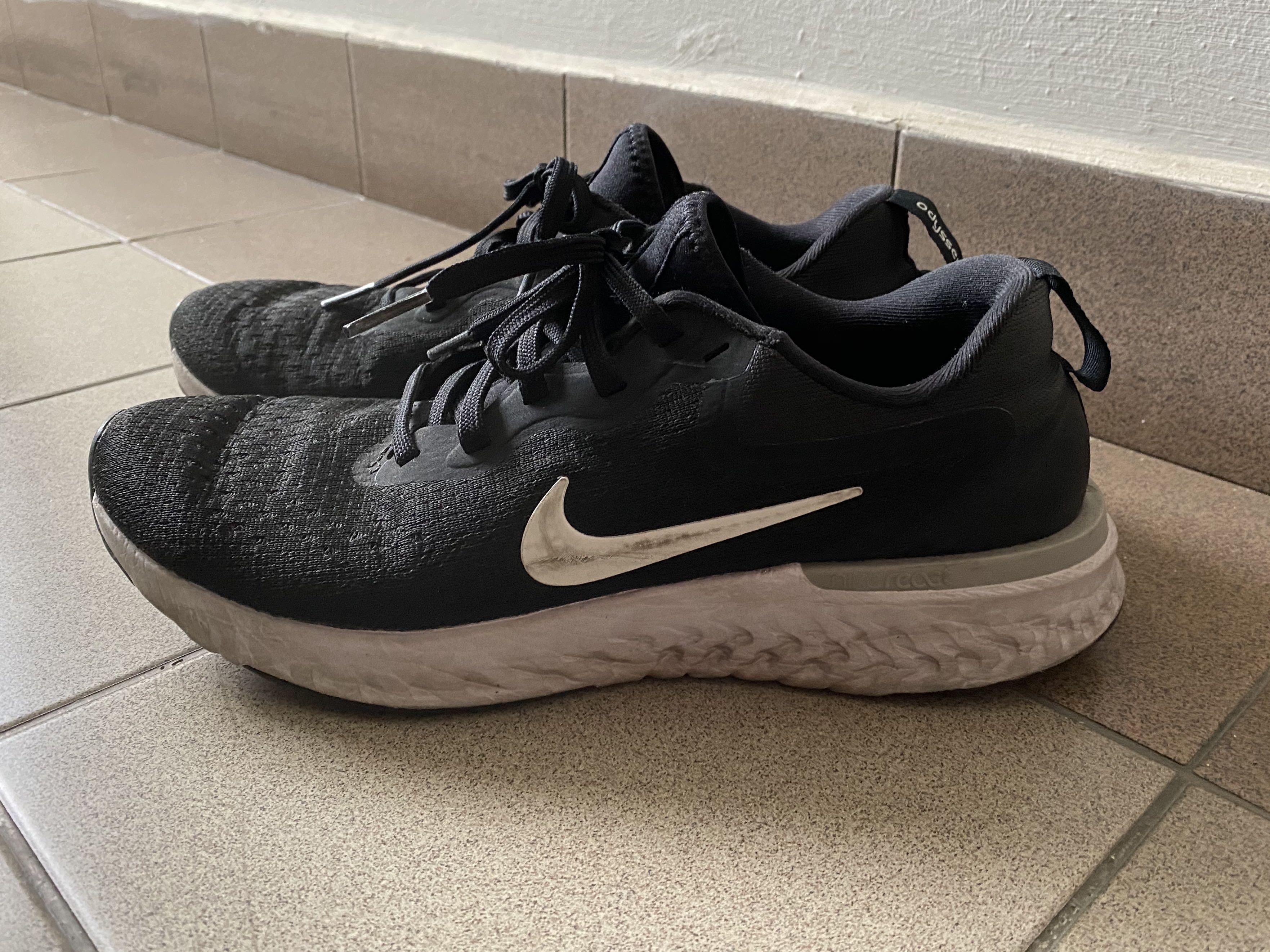 nike odyssey react rose