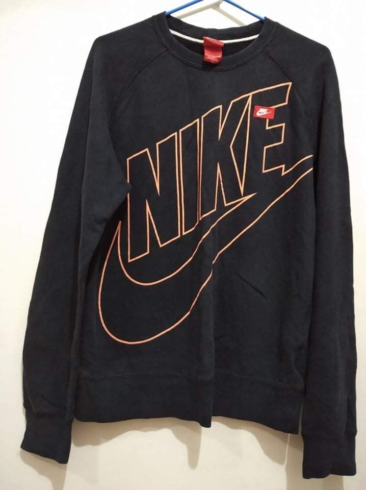 NIKE RED TAG LOGO JACKET on Carousell