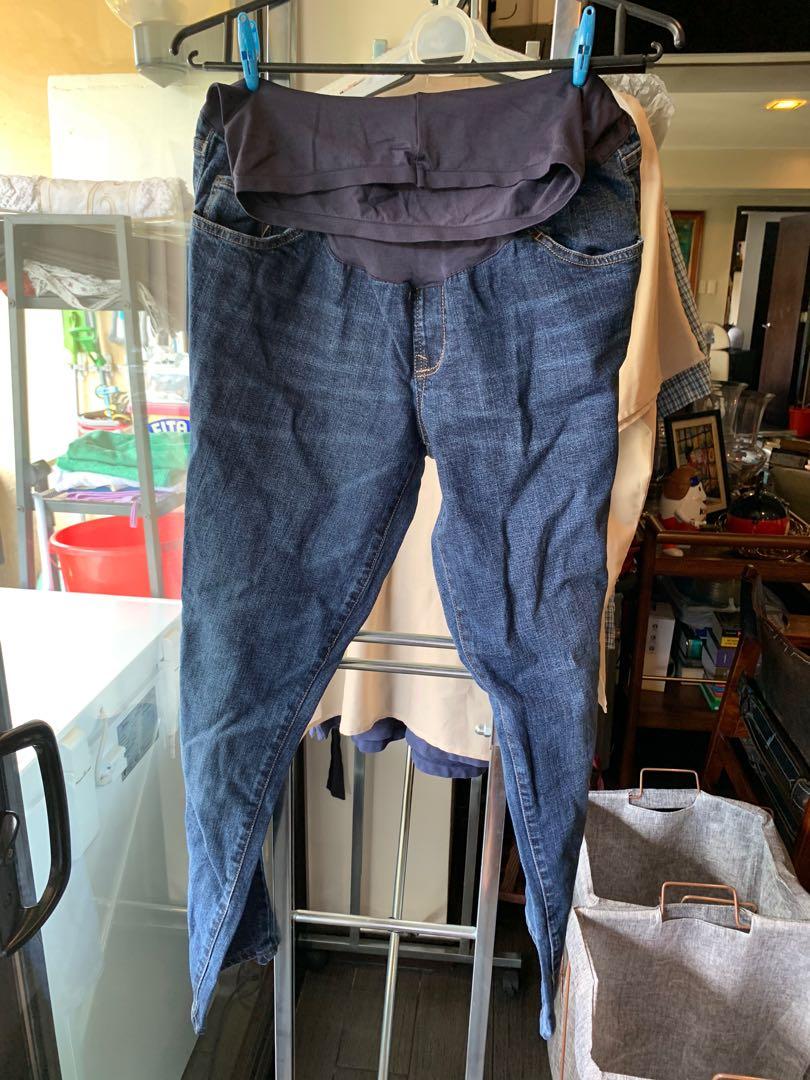 Old Navy Maternity Jeans (Category: Maternity wear) located in Pasig City. Submitted by macmalba (Listing ID 1029068694, Image 2). Description: Old Navy Maternity Jeans (Size 6 and 8) Gently used PHP500, Take all for 1,200.