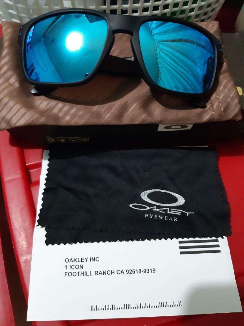 Original Oakley Holbrook - Julian Wilson Series, Men's Fashion, Watches &  Accessories, Sunglasses & Eyewear on Carousell