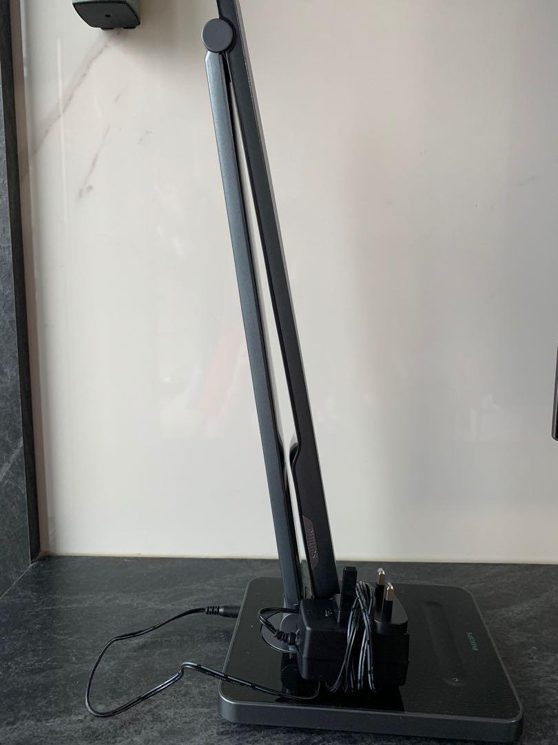 Philips Eye Care Desk Light LED枱燈, 傢俬＆家居, 燈飾及風扇, 燈飾 Carousell