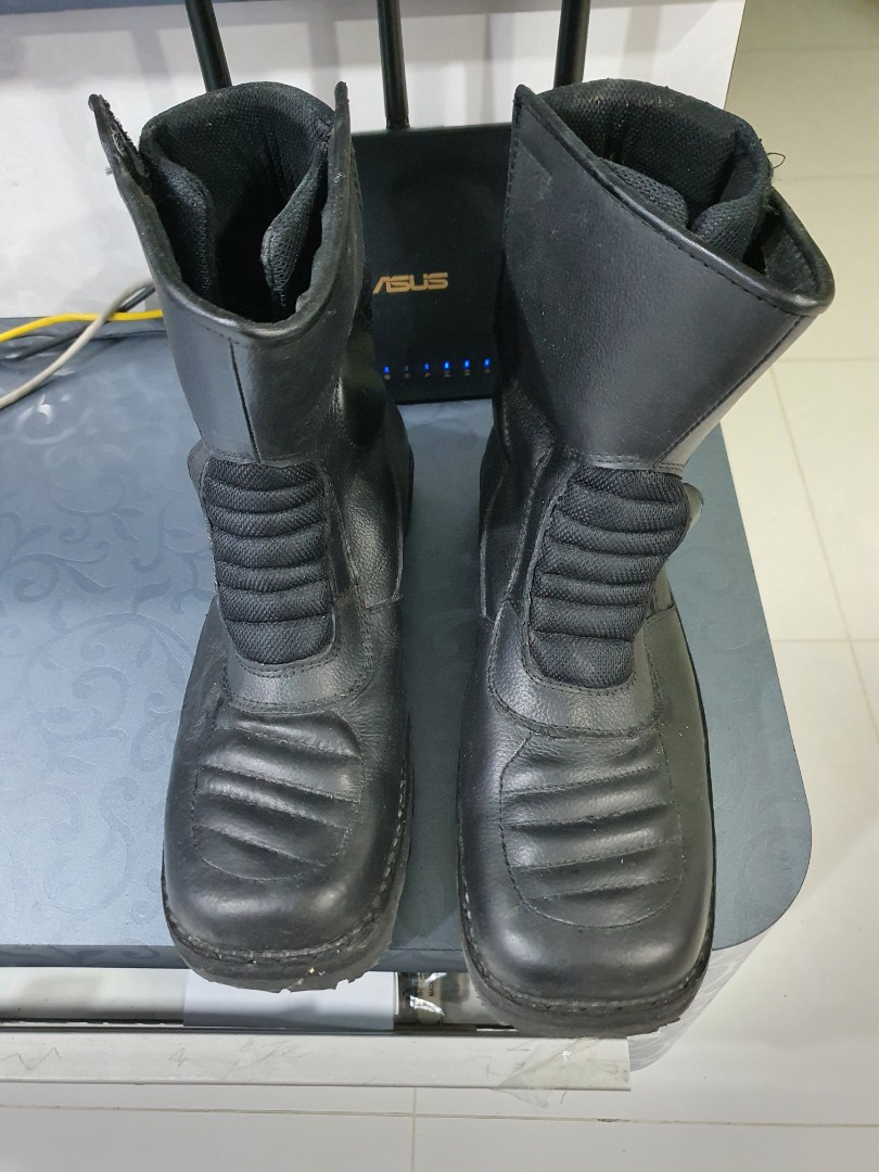 motorcycle riding boots