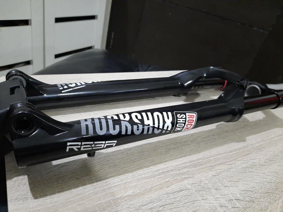 Non tapered hotsell rockshox