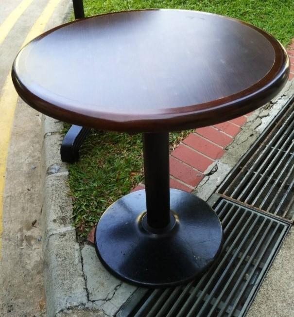 Round Side Table (Category: Tables & Sets) located in Singapore. Submitted by bay911 (Listing ID 1029054292, Image 1). Description: D 68cm X H 60cm Iron metal stand/leg Secure and tough table Heavy base. Thick brown top..