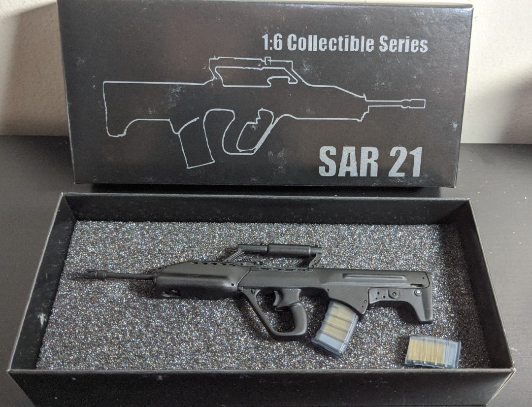 [Last pcs] SAF SAR21 Assault Rifle 16 scale Limited Edition Collectible, Hobbies & Toys