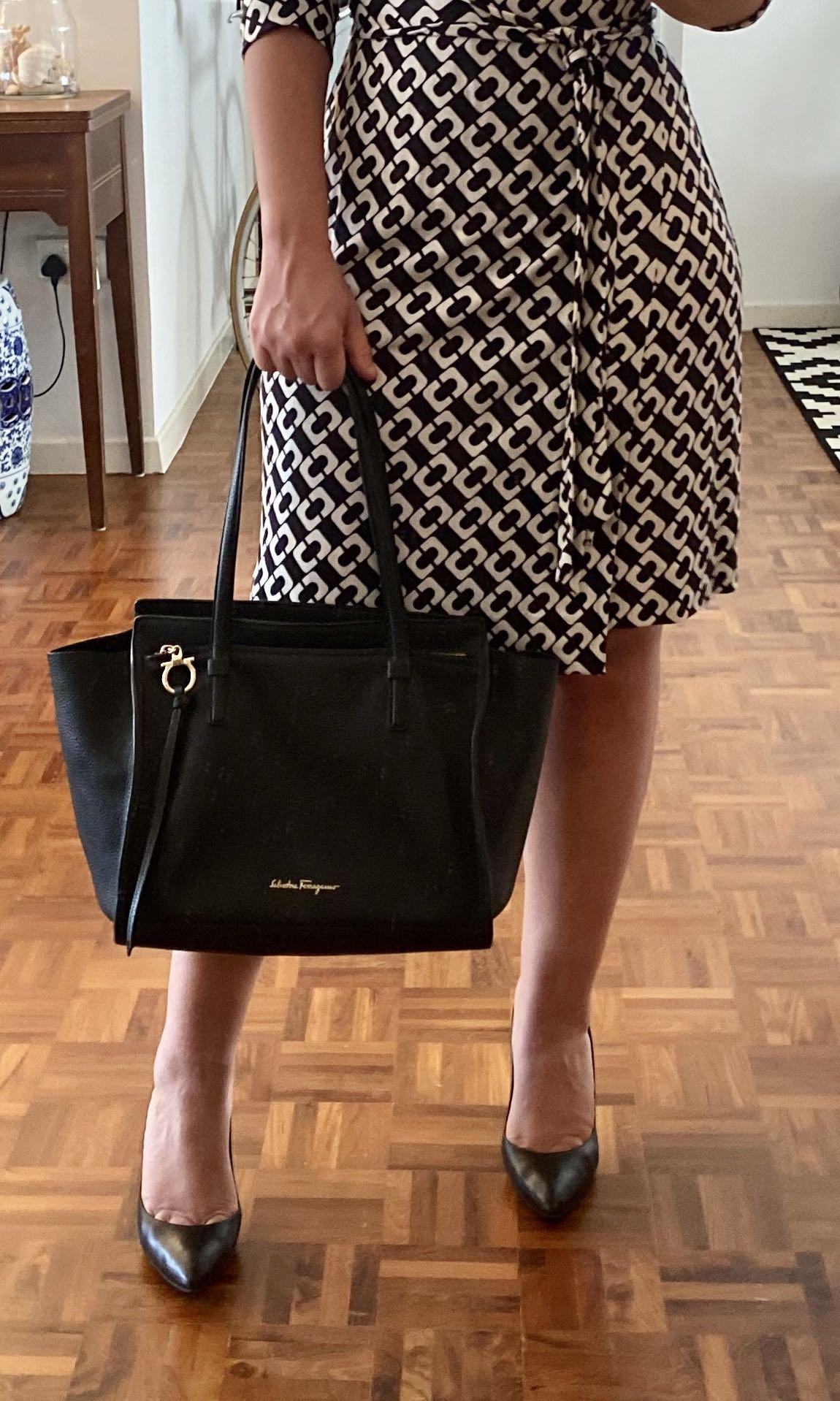 Salvatore ferragamo sales large amy tote