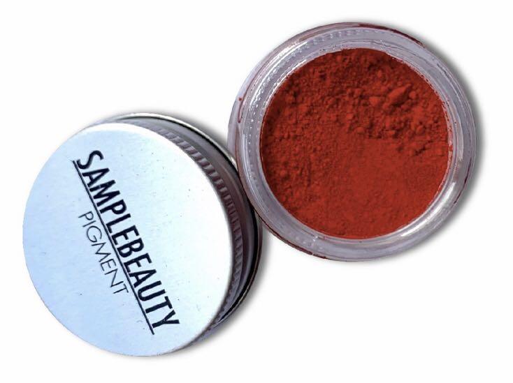 pigmented red eyeshadow