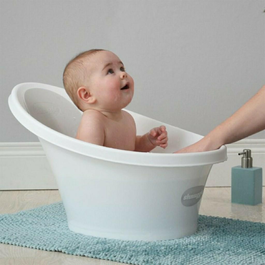 using shnuggle bath newborn