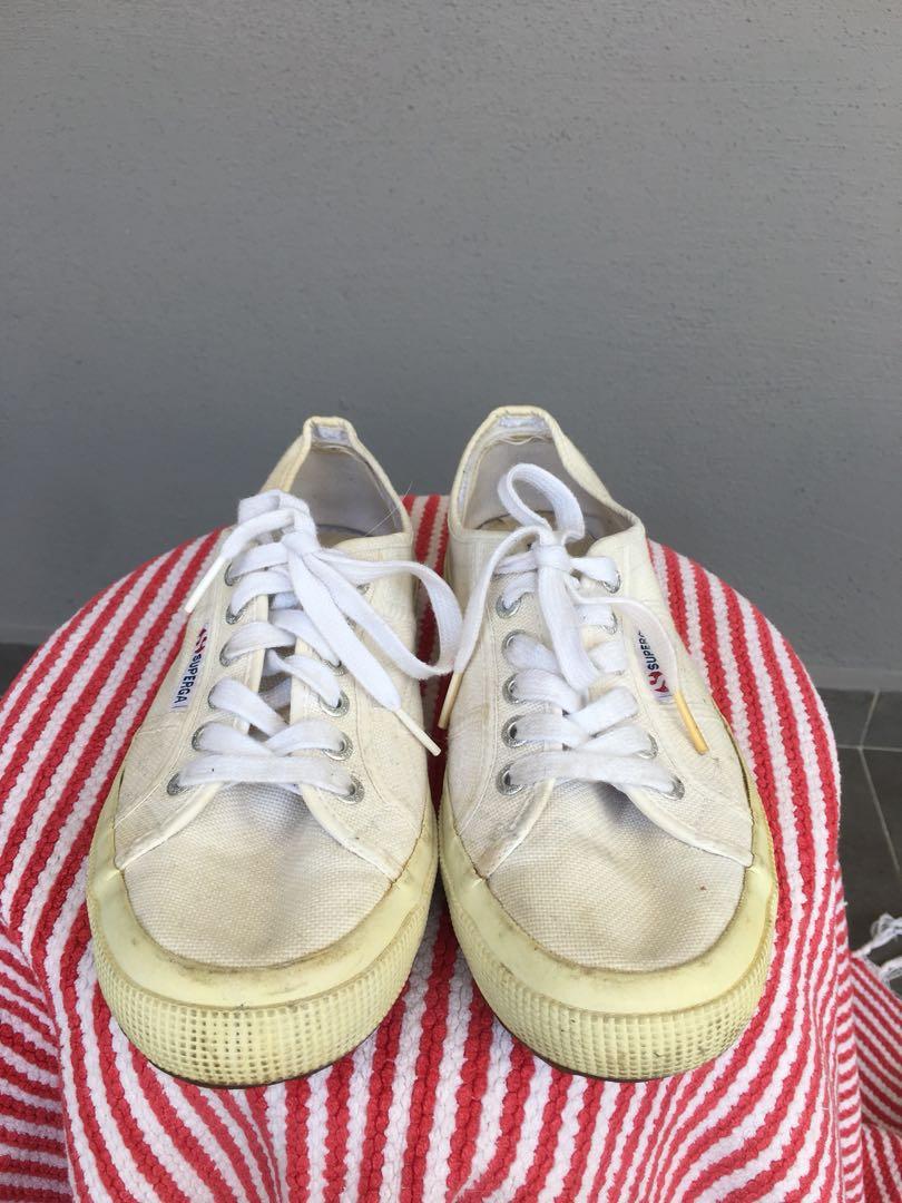 superga size 4