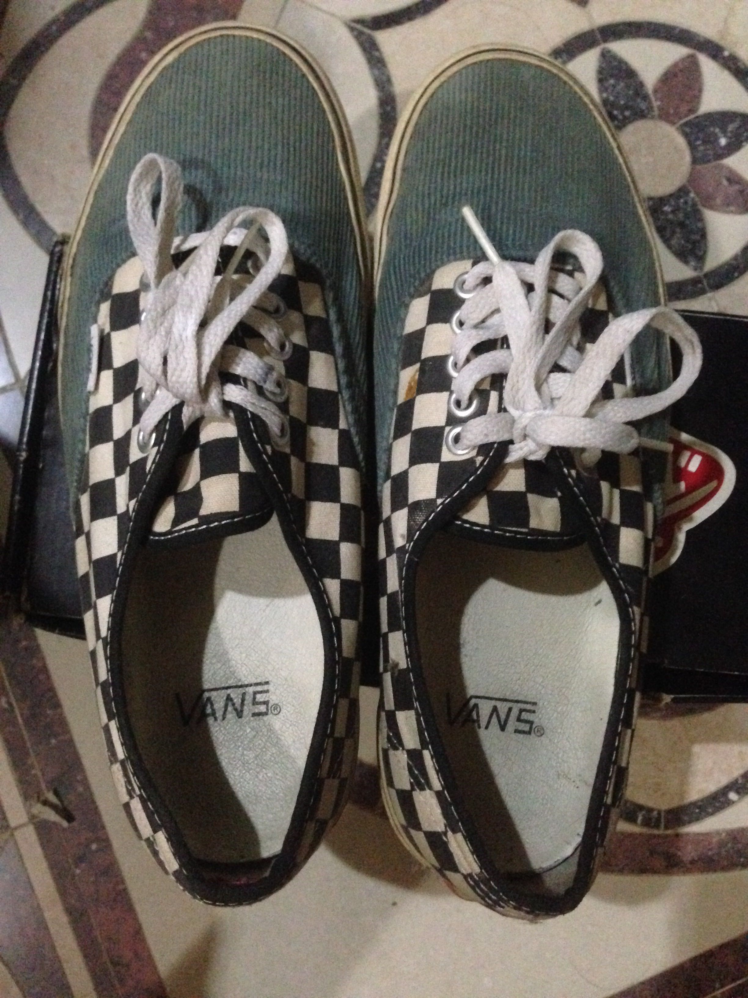 supreme vans 2012