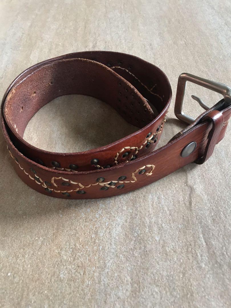 Vintage Leather Belt (Category: Belts) located in Paranaque City. Submitted by kanghaee (Listing ID 1028941242, Image 3). Description: Italian leather belt Has nice embroidery High quality sturdy leather Negotiable Pm me for more info 😊.