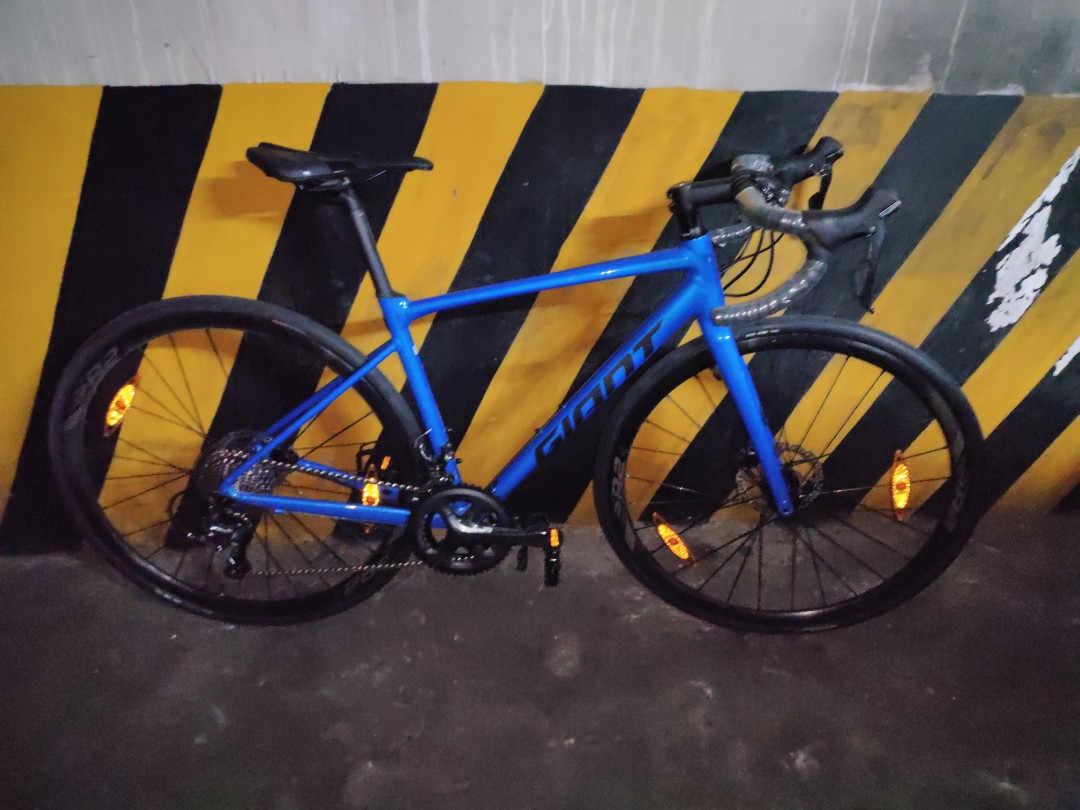 giant contend sl 2 disc road bike 2020