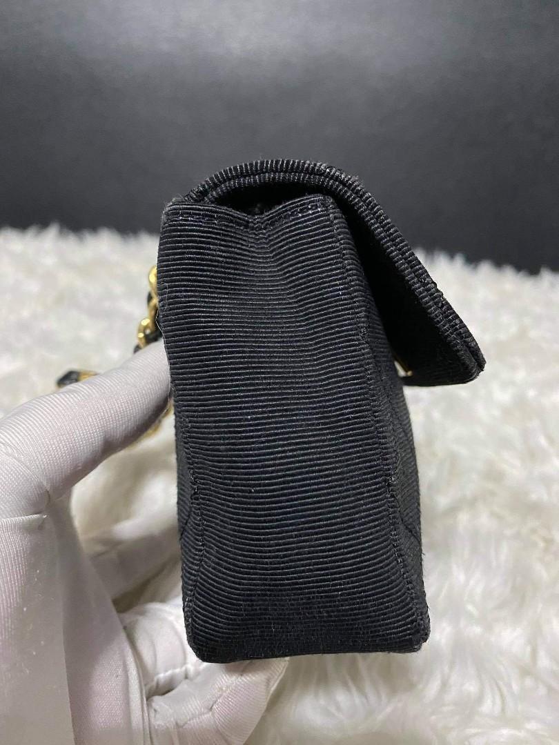 Auth Chanel Mini (Category: Luxury Bags & Wallets) located in Davao. Submitted by gingerdust (Listing ID 1029371948, Image 3). Description: rank ab.
