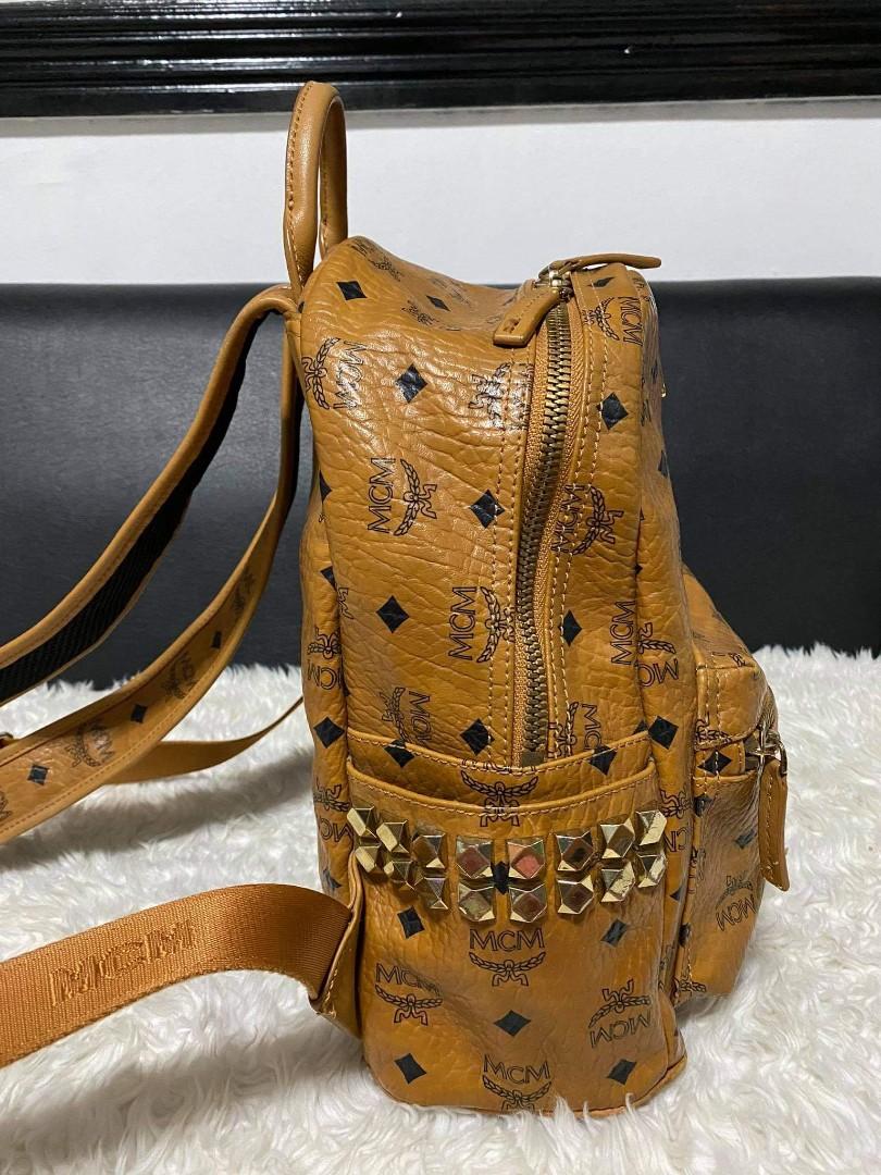 Auth Mcm Visetos Backpack (Category: Luxury Bags & Wallets) located in Davao. Submitted by gingerdust (Listing ID 1029322633, Image 3). Description: Rank ab Small.