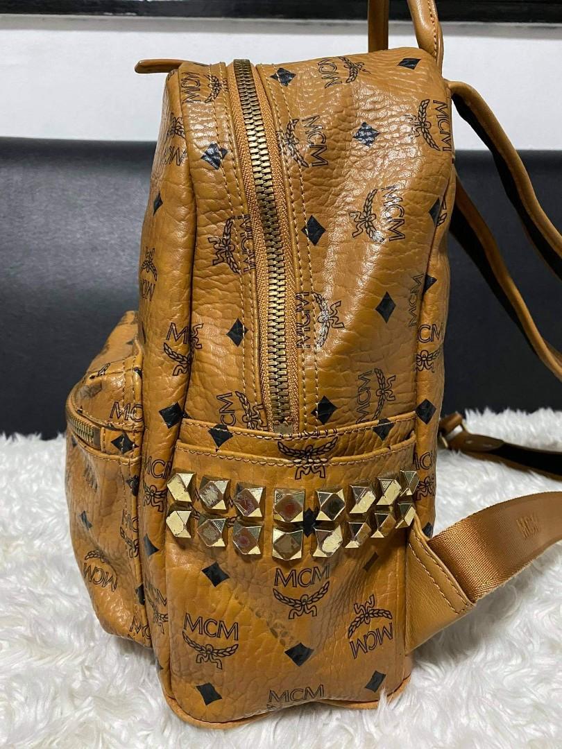 Auth Mcm Visetos Backpack (Category: Luxury Bags & Wallets) located in Davao. Submitted by gingerdust (Listing ID 1029322633, Image 2). Description: Rank ab Small.