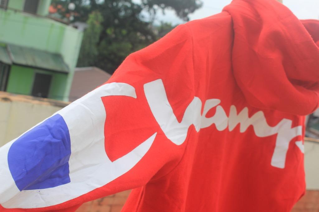 Champion supreme hotsell hoodie price