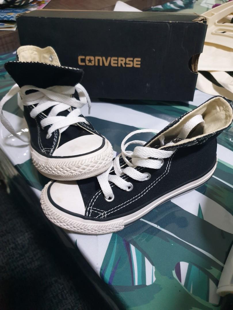 Children Converse Shoes (Category: Sneakers & Footwear) located in Singapore. Submitted by aaronthomas (Listing ID 1029403959, Image 3). Description: Condition 9/10. Worn only a few times. Letting go each @ $30. Take both for $50. Self collect Aaron +65 90776050- Whatsapp pls:).