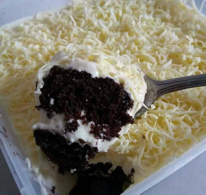 Coklat Moist Cheese Food Drinks Baked Goods On Carousell