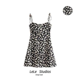 (Category: ) located in . Submitted by basicwardrobebykeyl (Listing ID 1029322505, Image 1). Description: .