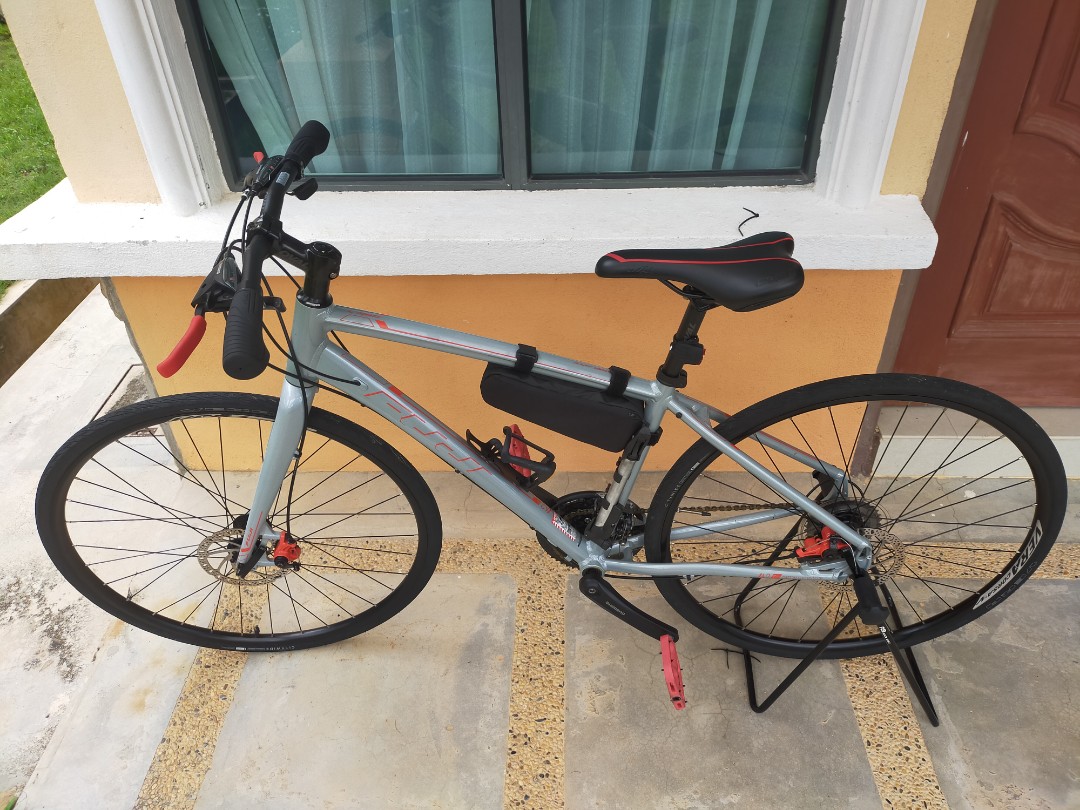 fuji absolute carbon disc flat bar hybrid road bike 2019