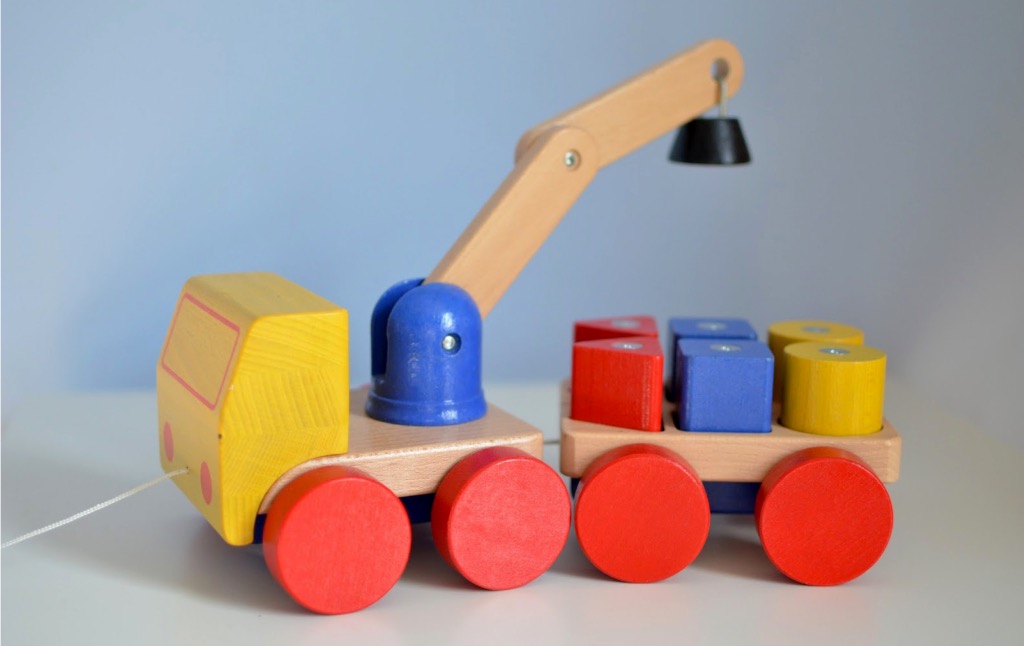 Ikea hot sale crane toy