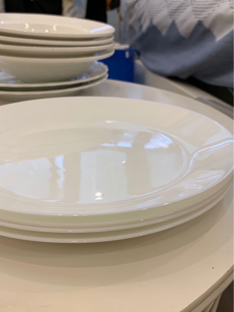 IKEA WHITE CERAMIC PLATES, 傢俬＆家居, 廚具和餐具, 餐具和餐具 Carousell