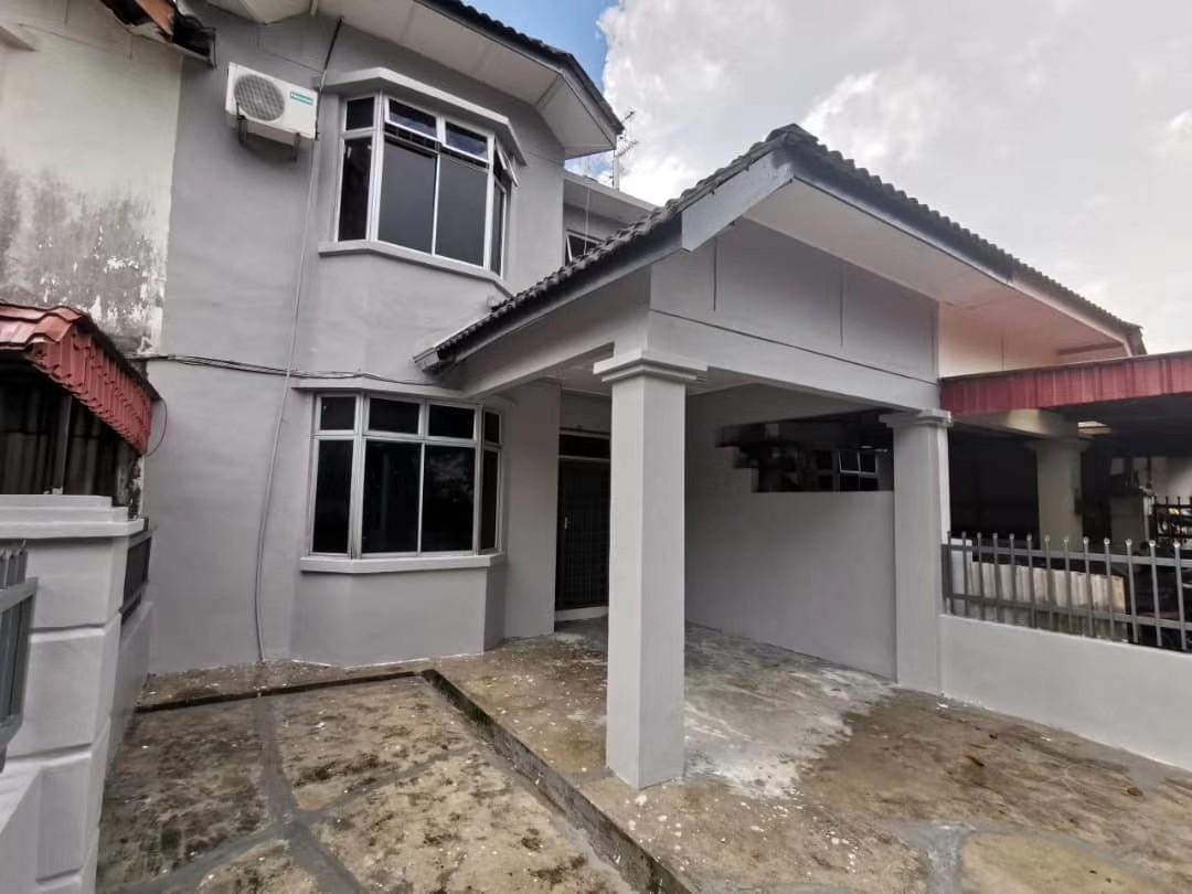 Jalan Kemajuan Taman Universiti 2 Storey Terrace House For Sale Property For Sale On Carousell