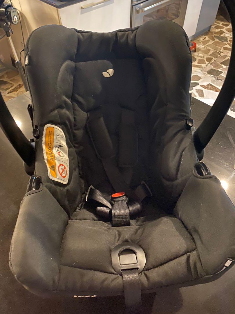 stroller with carseat attachment