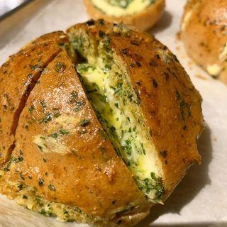 Cream Cheese Garlic Bread Food Drinks Carousell Singapore