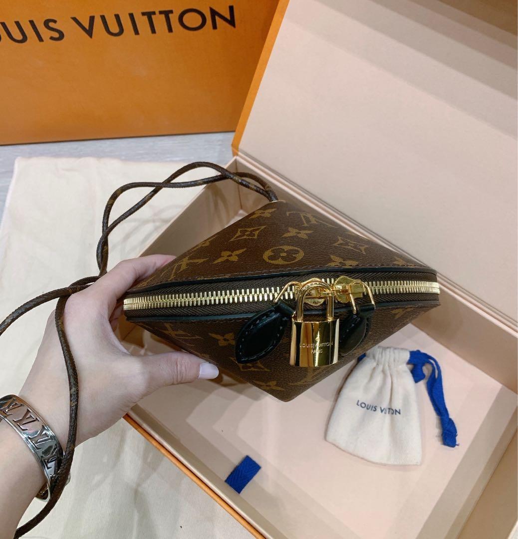 Toupie leather bag Louis Vuitton Brown in Leather - 25479169