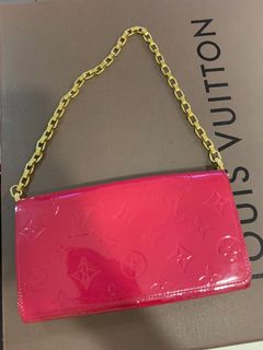 (Category: ) located in . Submitted by cl_shopping (Listing ID 1029293767, Image 1). Description: .