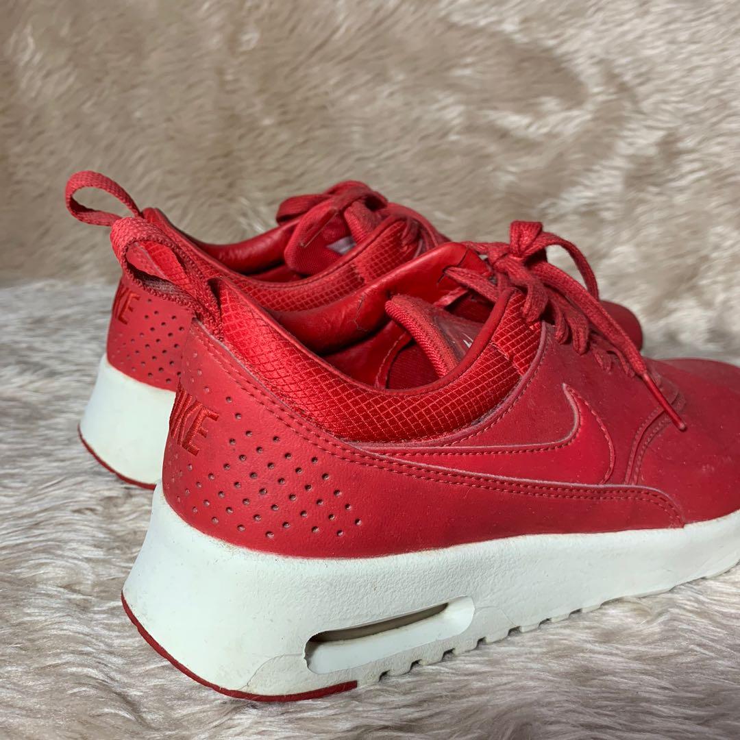 red nike shoes ladies
